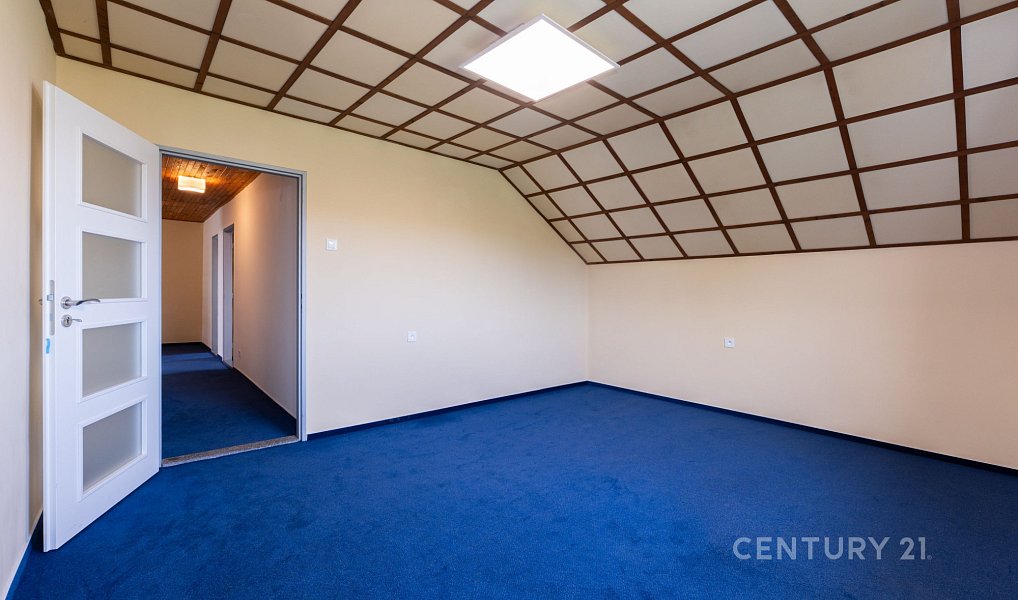 Prodej domu 193 m² s pozemkem 527 m², Praha – náhled fotky 28