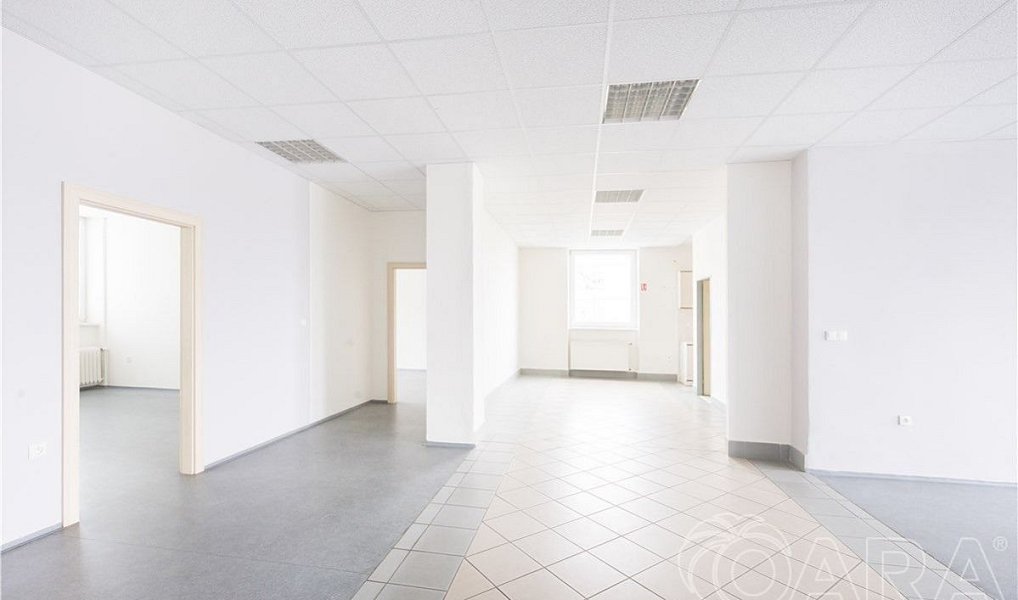 Pronájem kanceláře 549 m², Písek – náhled fotky 16