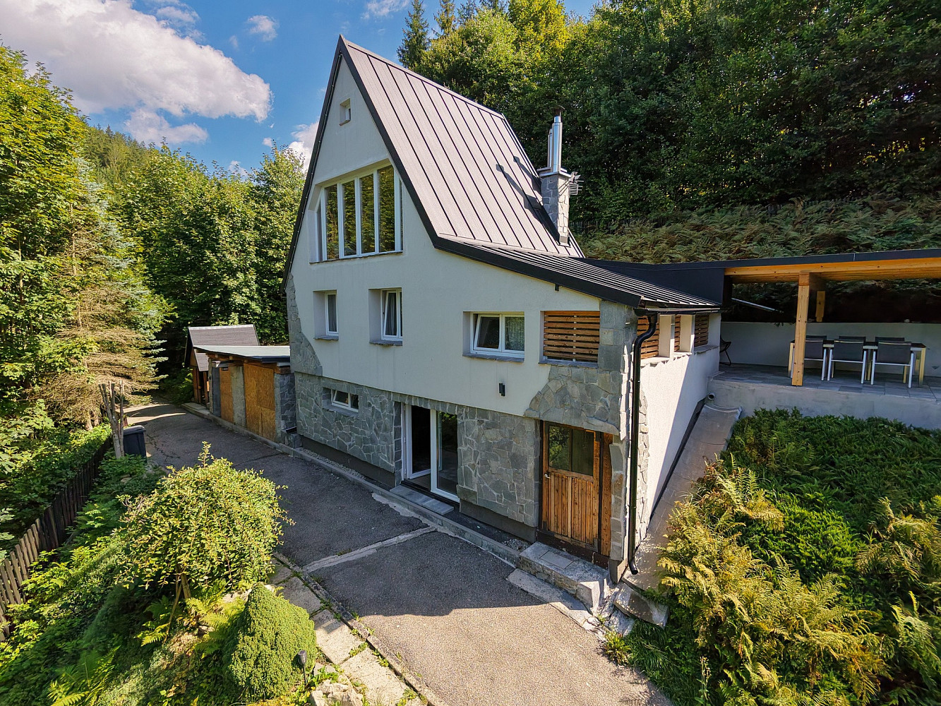 Prodej domu 104 m² s pozemkem 1 048 m²