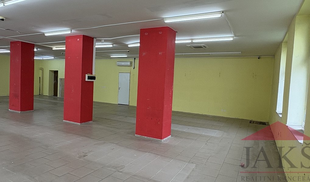 Prodej obchodních prostor 385 m², Sušice – náhled fotky 12