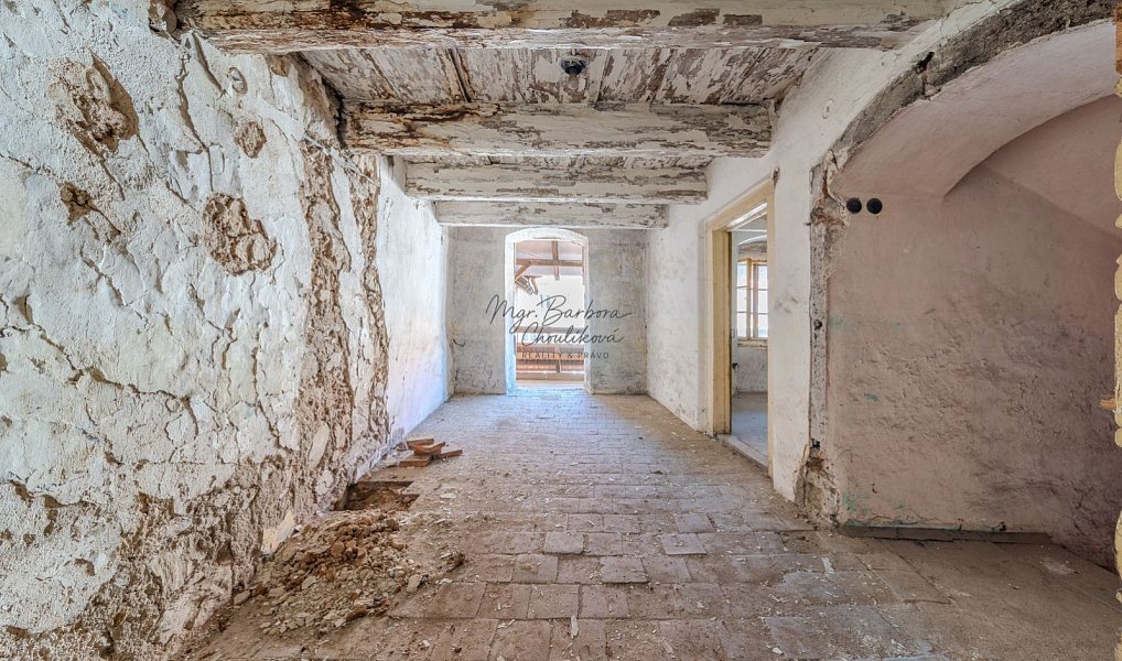 Prodej domu 352 m² s pozemkem 315 m², Stříbro – náhled fotky 11