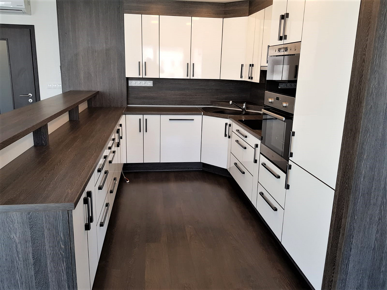 Pronájem bytu 4+kk 119 m² – fotografie 5