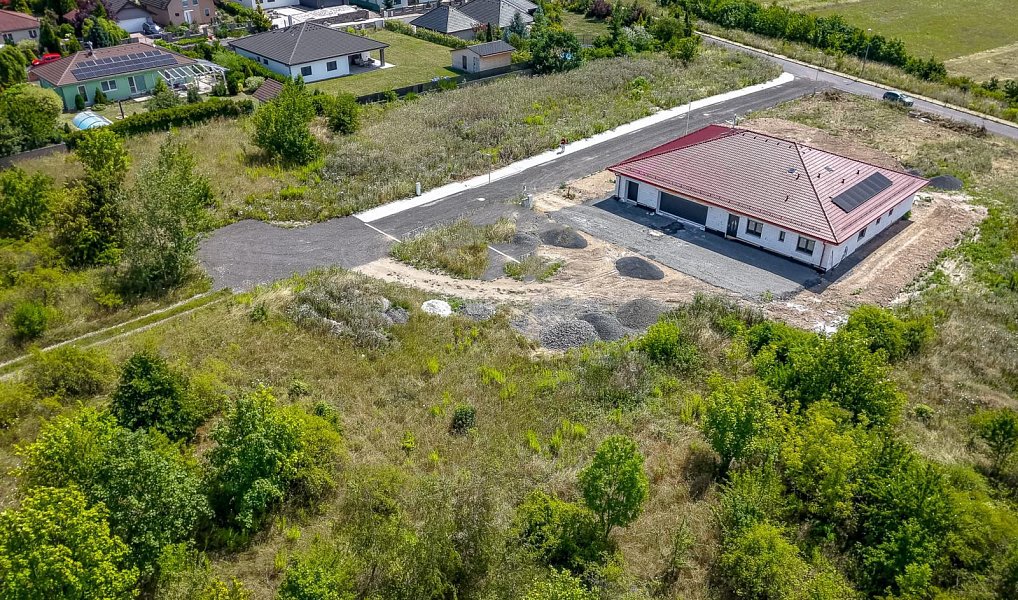 Prodej stavebního pozemku 938 m², Lom – náhled fotky 3