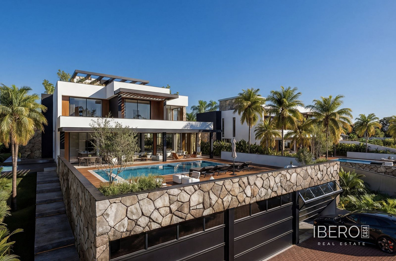 Prodej domu 599 m² s pozemkem 1 100 m²