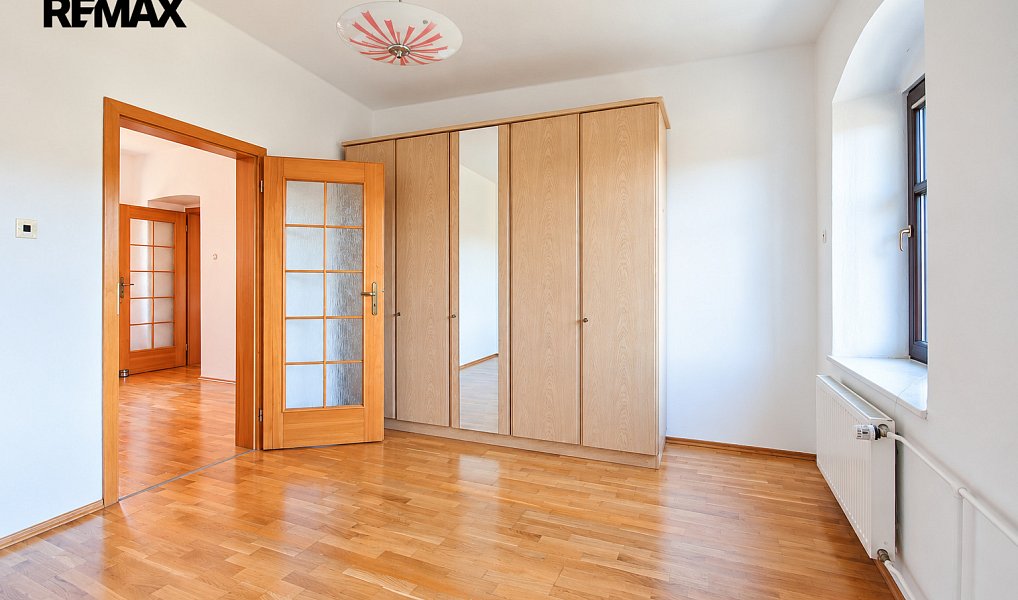 Prodej domu 200 m² s pozemkem 910 m², Kájov – náhled fotky 38