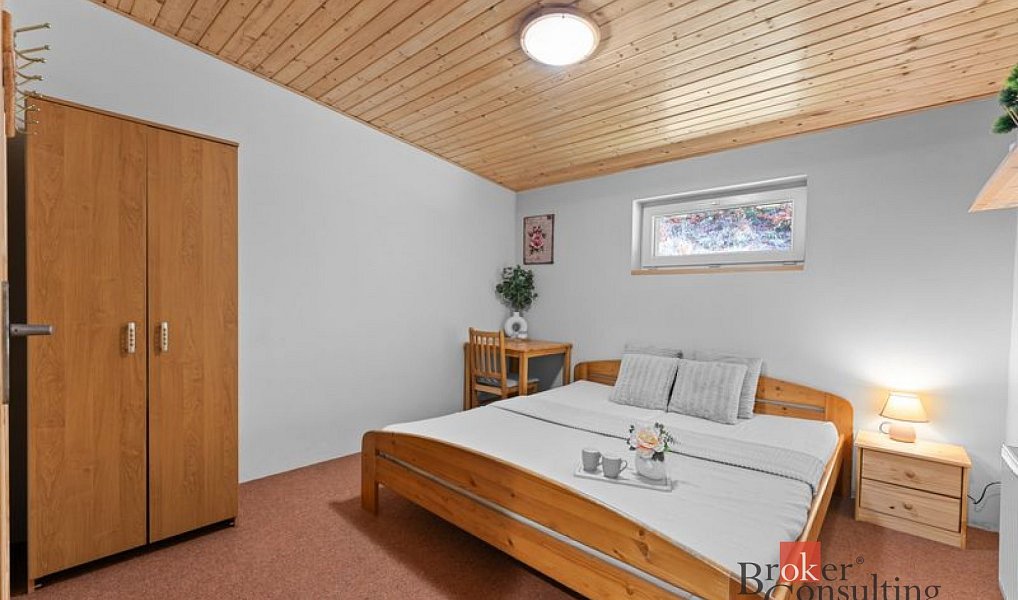 Prodej domu 650 m² s pozemkem 906 m², Strážné – náhled fotky 53