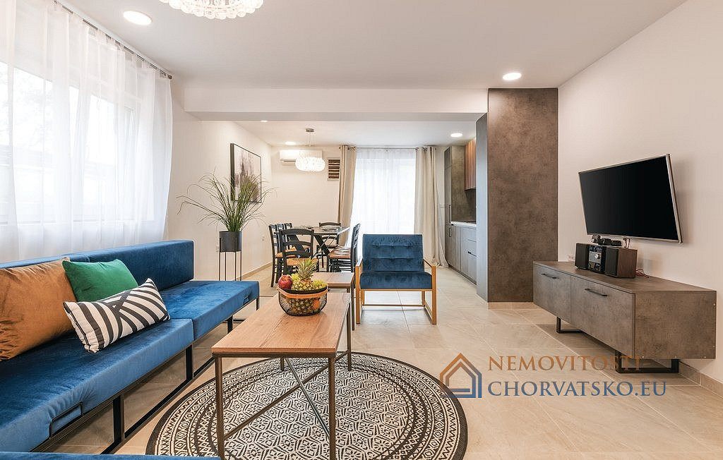 Prodej bytu 2+kk 82 m² – pohled 2