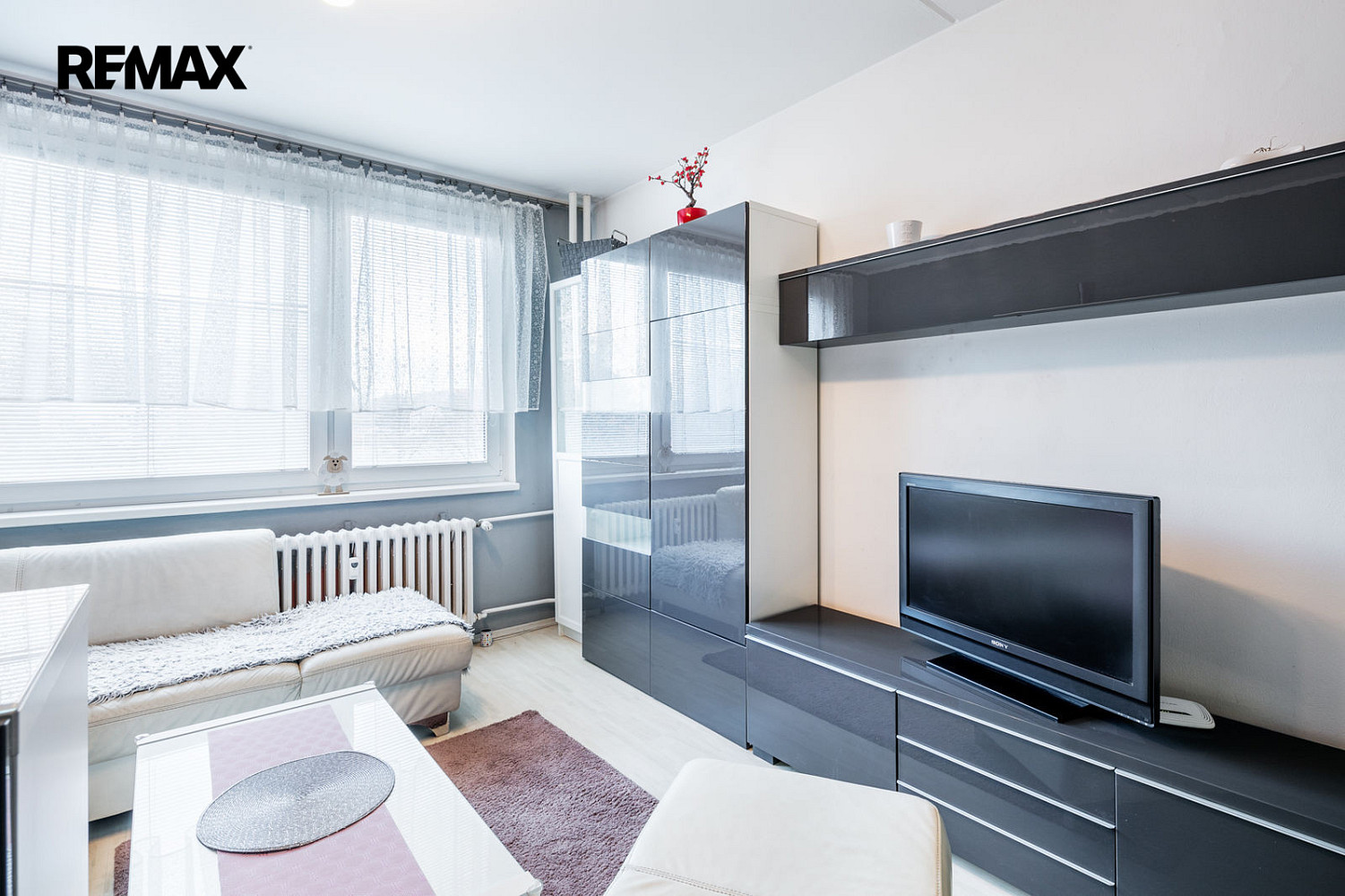 Pronájem bytu 3+kk 64 m² — photo 2