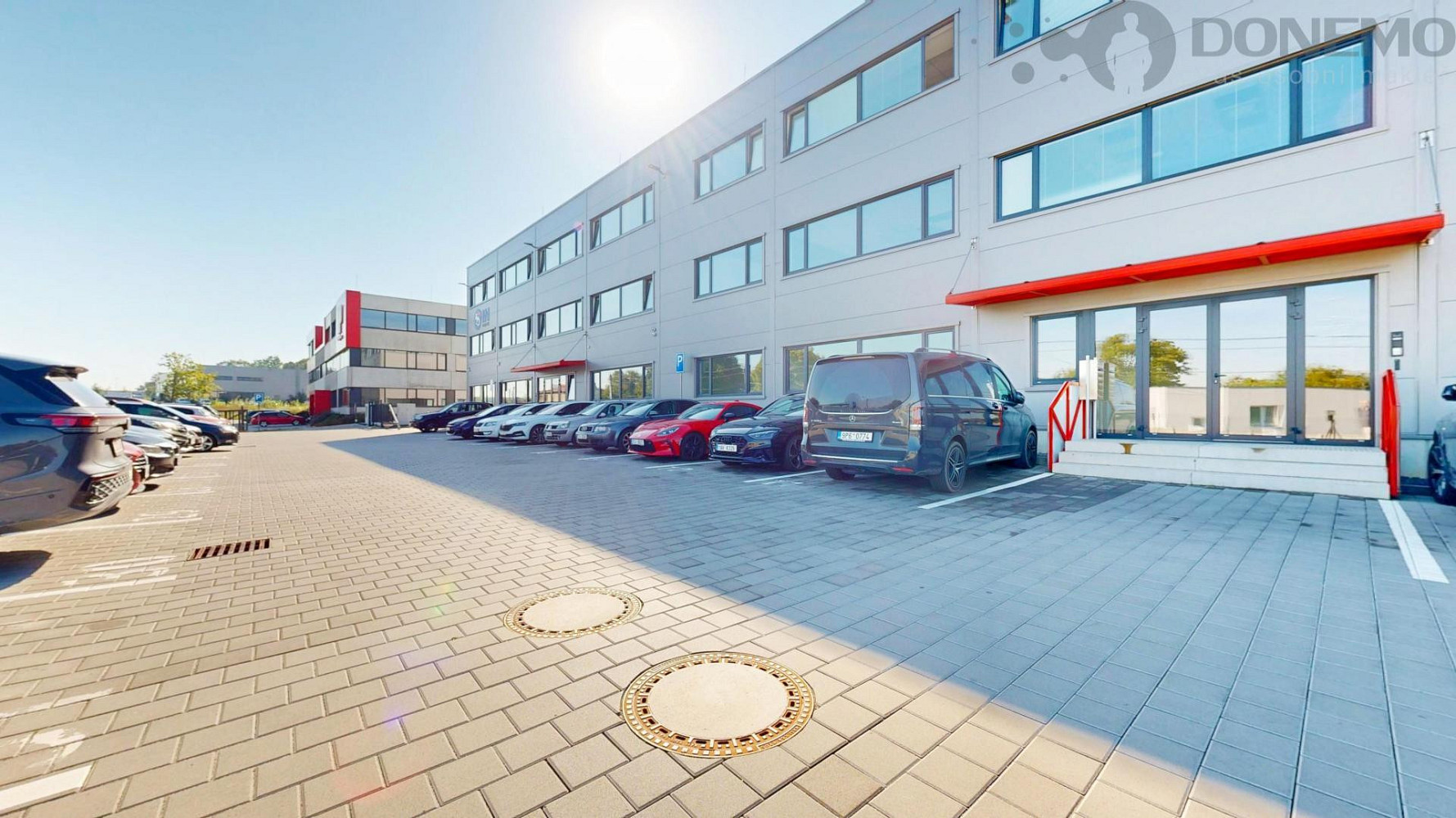 Pronájem kanceláře 730 m² – fotografie 2