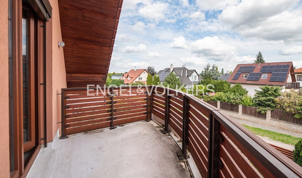 Prodej domu 270 m² s pozemkem 822 m², Praha – náhled fotky 16