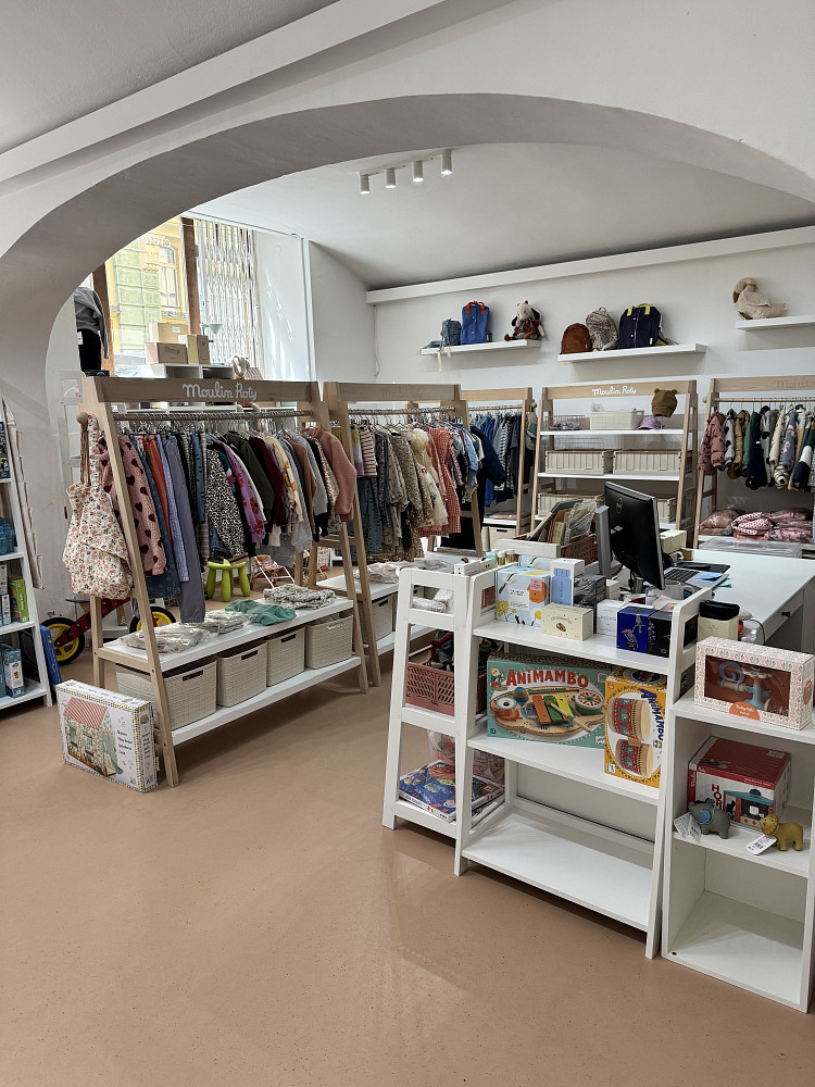 Pronájem obchodních prostor 90 m²