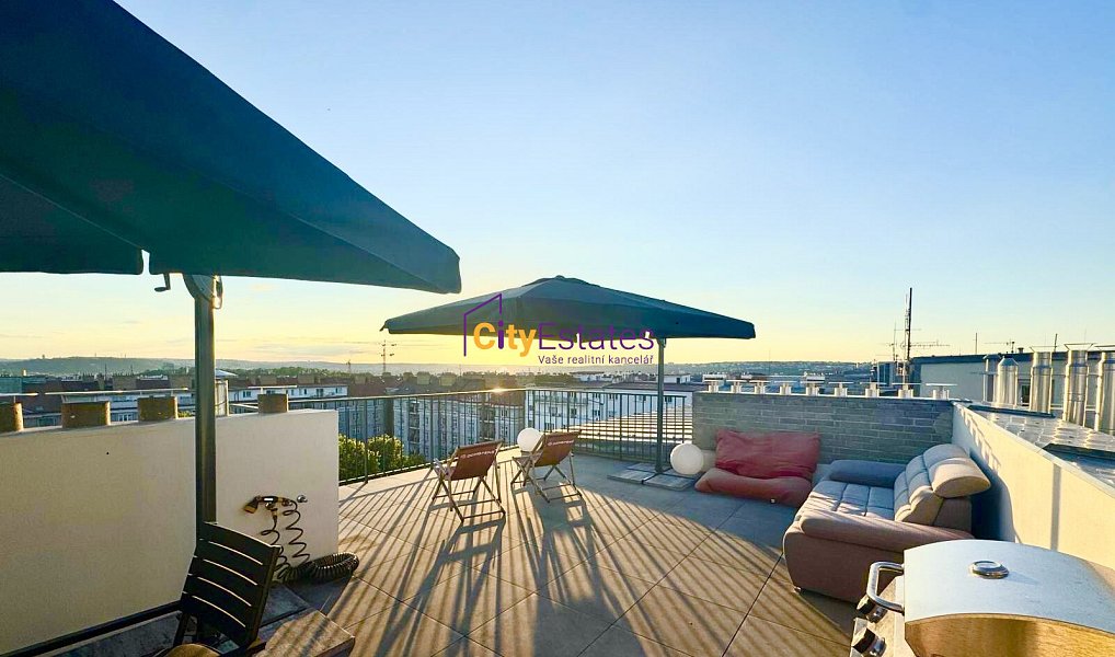 Prodej bytu 2+1 110 m², Praha – náhled fotky 2