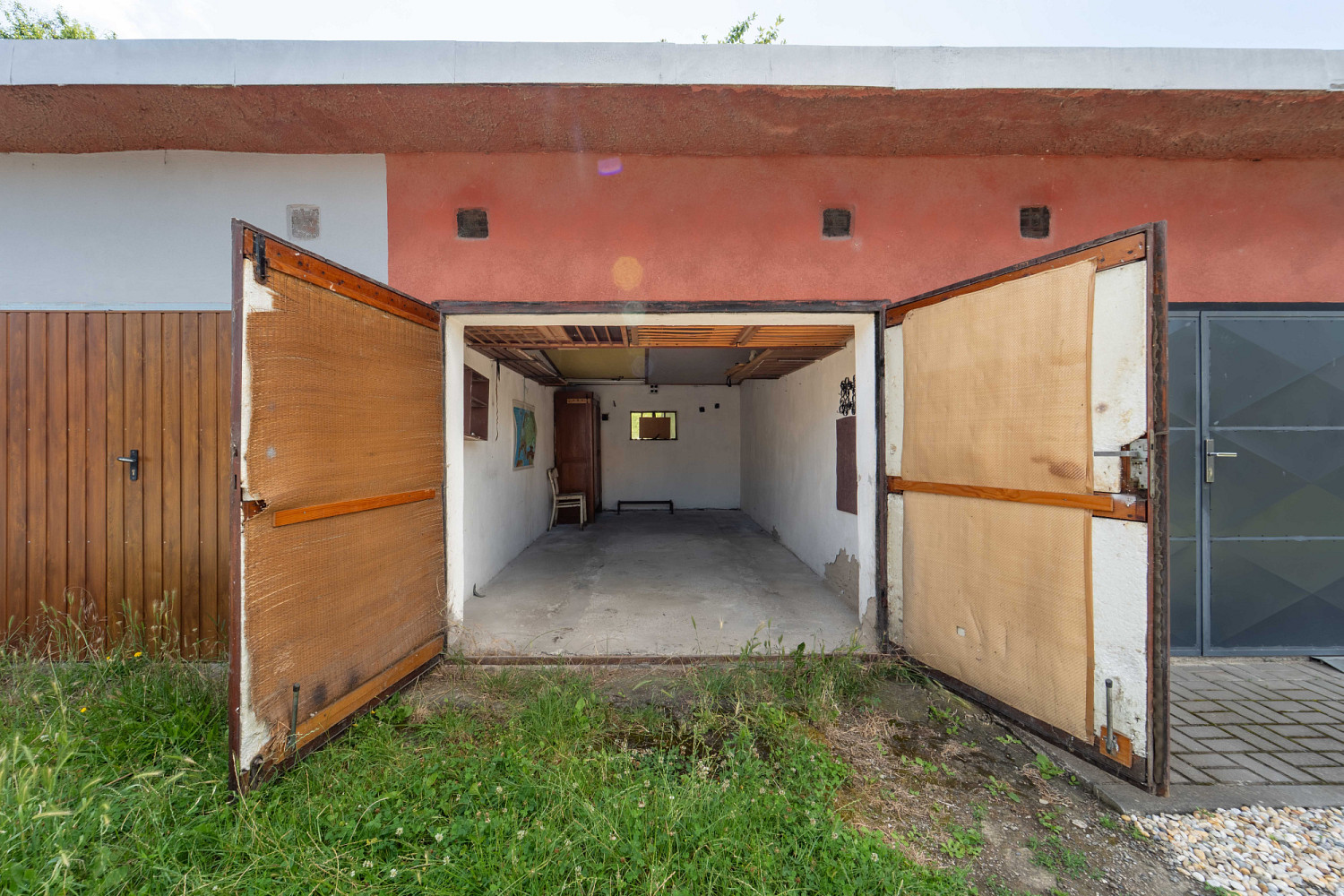 Pronájem suché garáže s elektřinou, slavičín — photo 2