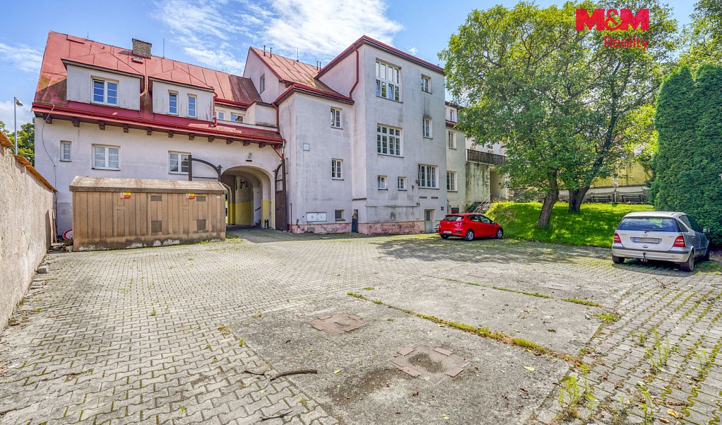 Prodej ubytovacího objektu 950 m², Klenčí pod Čerchovem – náhled fotky 13