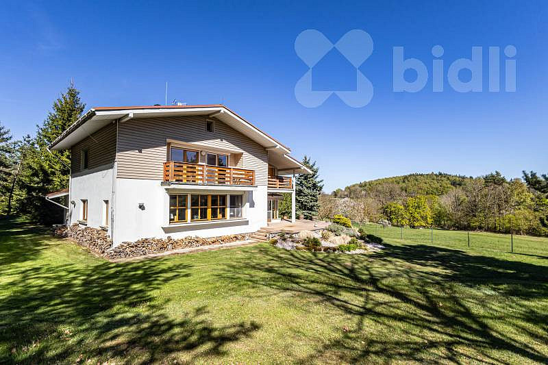 Prodej domu 250 m² s pozemkem 11 733 m²