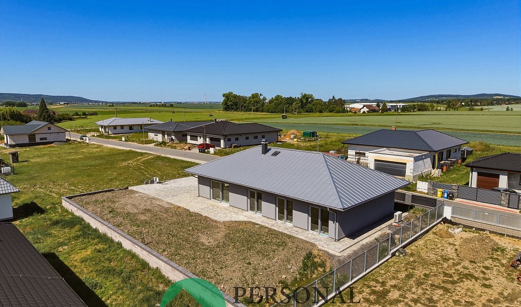 Prodej domu 200 m² s pozemkem 841 m², Sukorady – náhled fotky 5