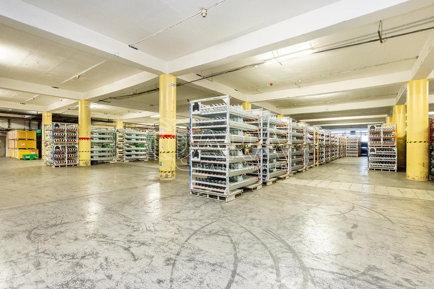 Pronájem výrobních prostor 1 840 m² – fotografie 3