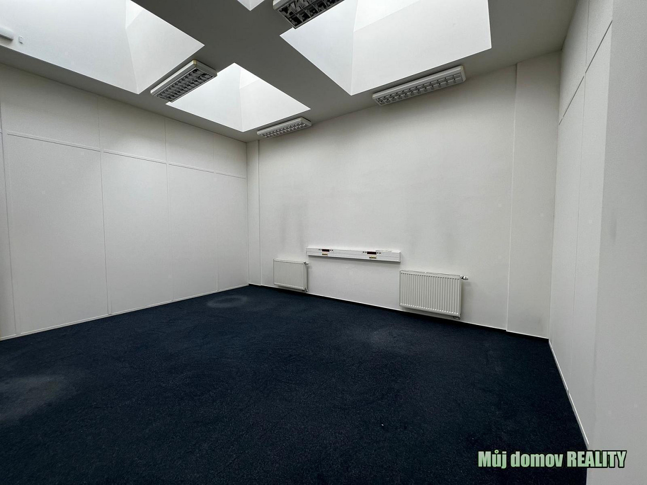 Pronájem kanceláře 30 m² – fotografie 3