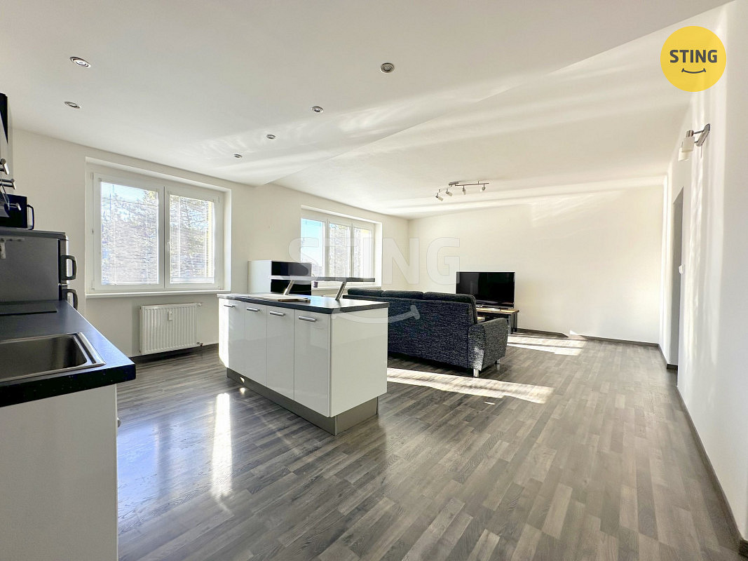 Pronájem bytu 2+kk 73 m² – fotografie 3