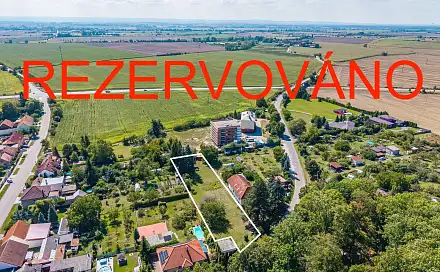 Prodej stavebního pozemku 1 775 m², Pod Parkem, Holice, okres Pardubice