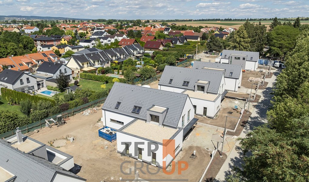 Prodej domu 338 m² s pozemkem 929 m², Kobylnice – náhled fotky 10