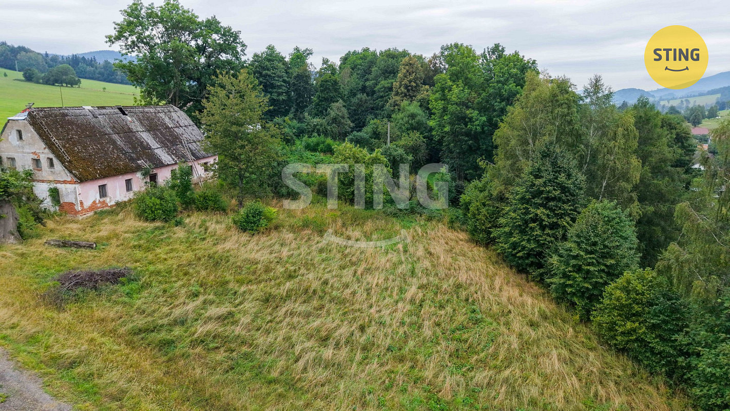 Prodej stavebního pozemku 1 424 m² – fotografie 3