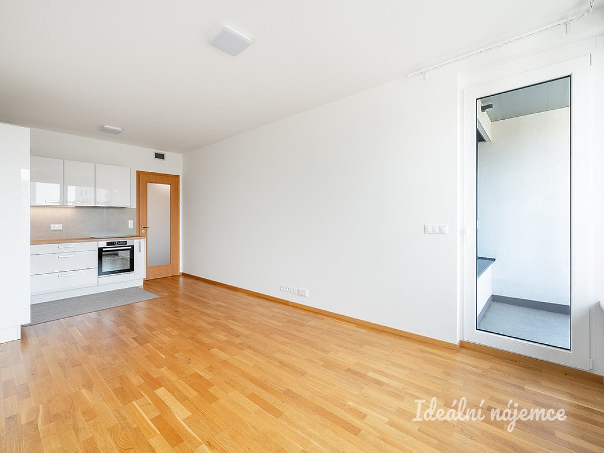 Pronájem bytu 2+kk 56 m²