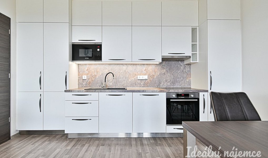 Pronájem bytu 2+kk 60 m², Brno – náhled fotky 2