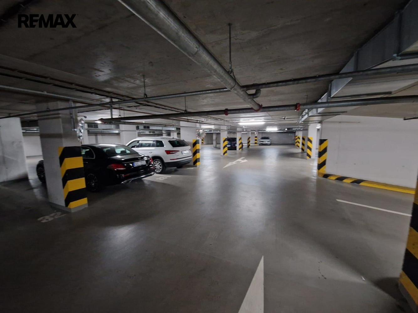 Prodej prostorného garážového stání, ul. petržílkova, praha 5 stodůlky — photo 3