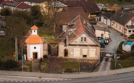 Prodej domu 330 m² s pozemkem 943 m², nám. Čsl. legií, Chrást, okres Plzeň-město