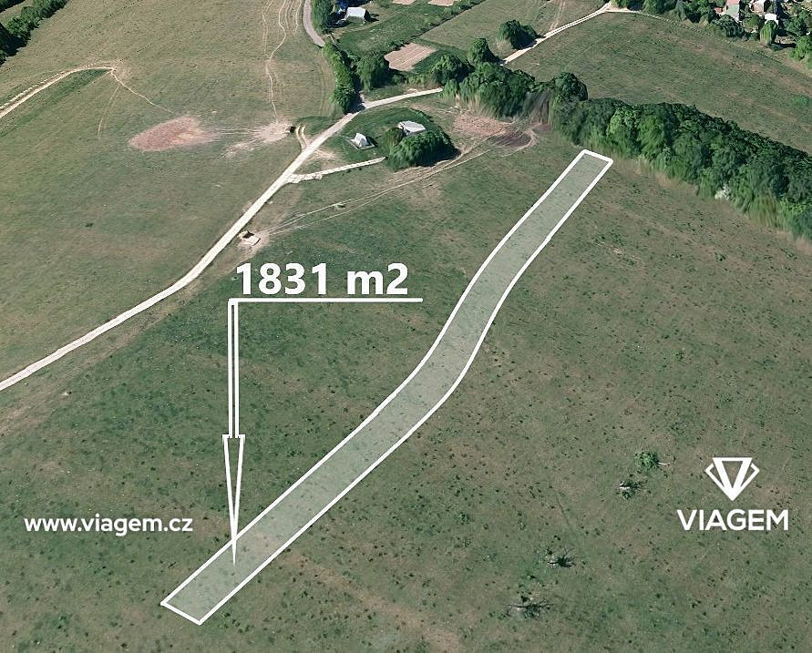 Prodej pole 1 990 m²