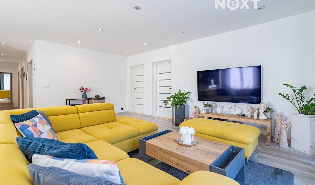 Prodej domu 216 m² s pozemkem 1 768 m², Kaplice – náhled fotky 5