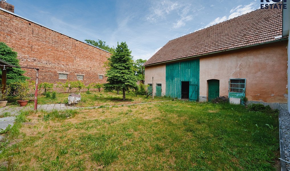 Prodej stavebního pozemku 2 254 m², Žabčice – náhled fotky 5