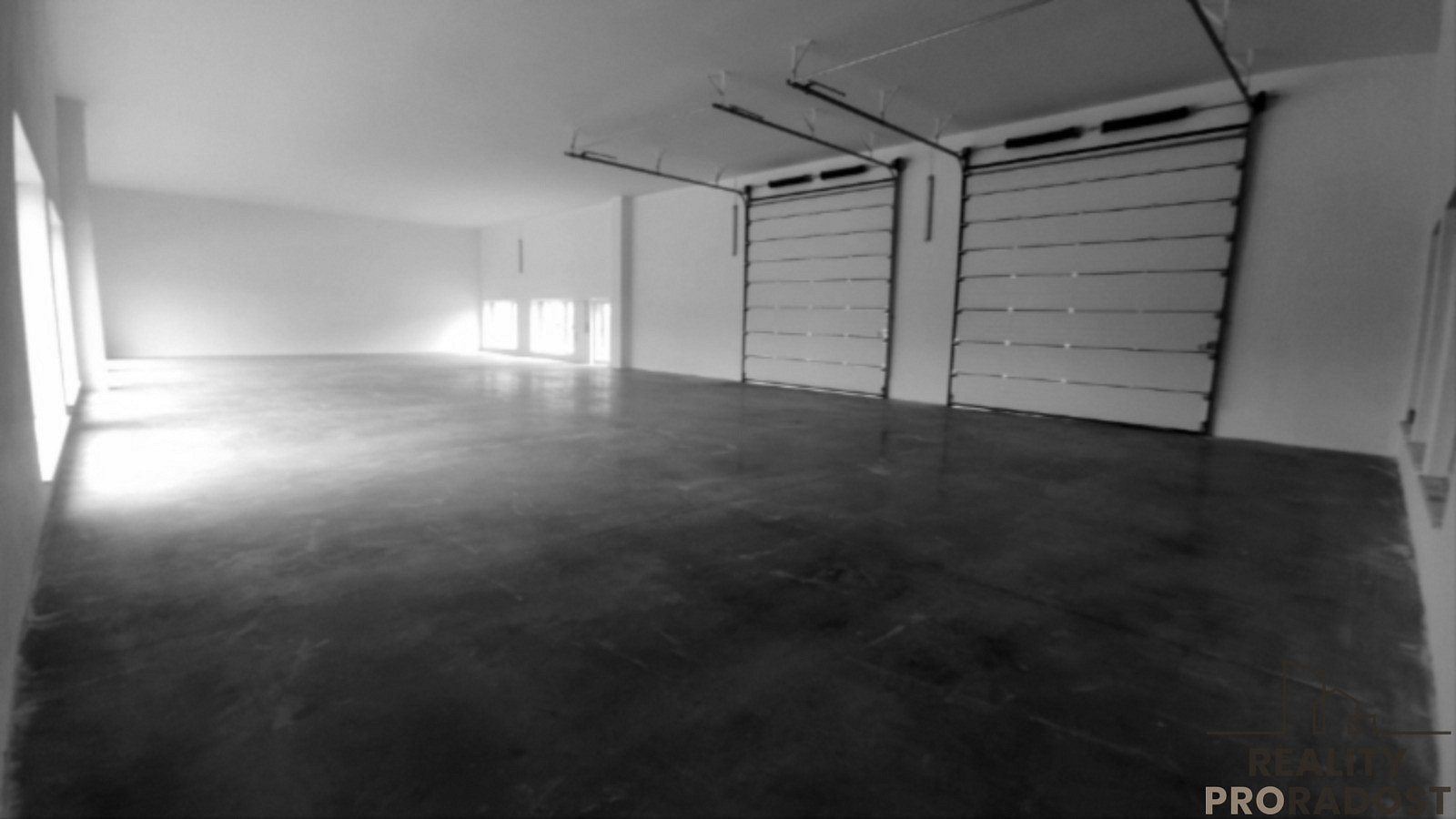 Pronájem skladovacích prostor 400 m² – fotografie 4