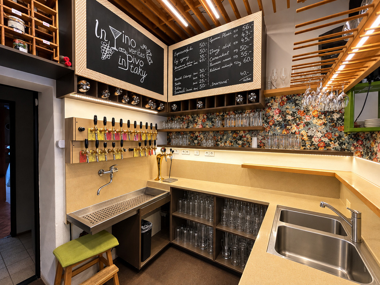 Pronájem restaurace 64 m² – fotografie 2