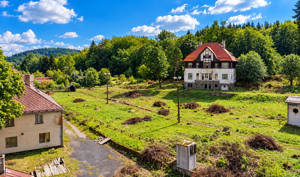 Prodej domu 1 000 m² s pozemkem 31 887 m², Rybniště – náhled fotky 2