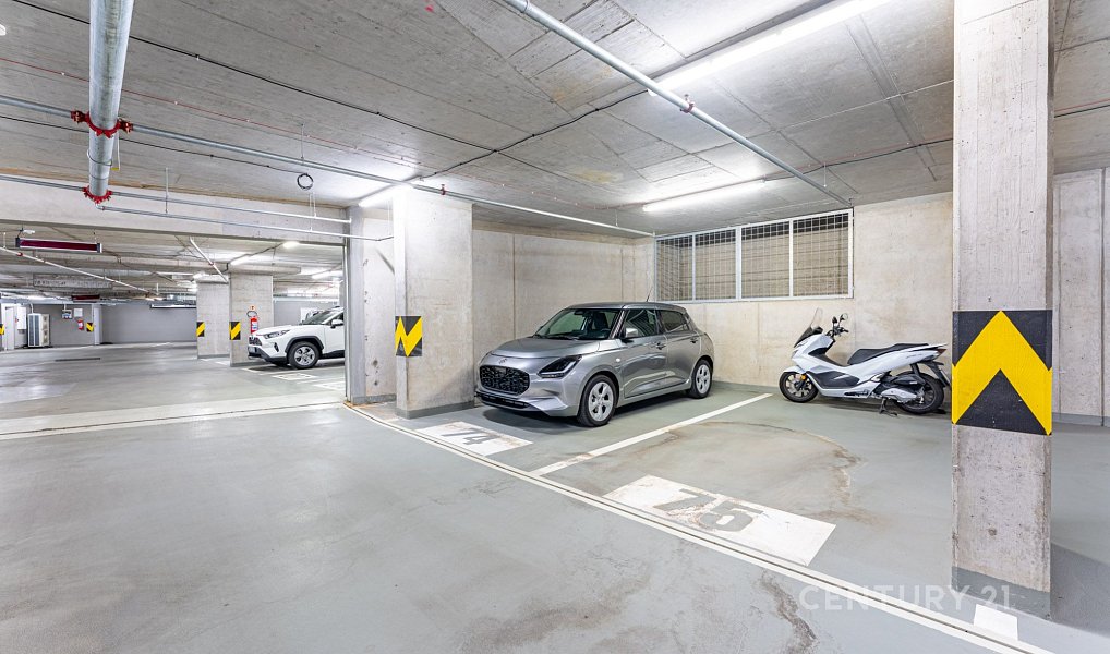 Prodej bytu 1+kk 38 m², Praha – náhled fotky 23