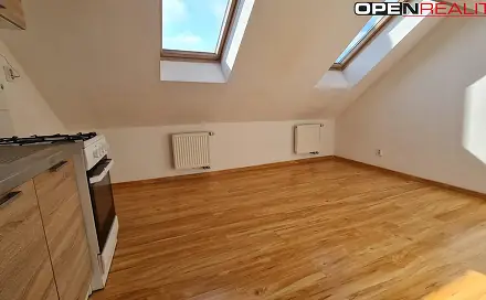 Pronájem bytu 4+1 90 m², Hlavní, Prštice, okres Brno-venkov