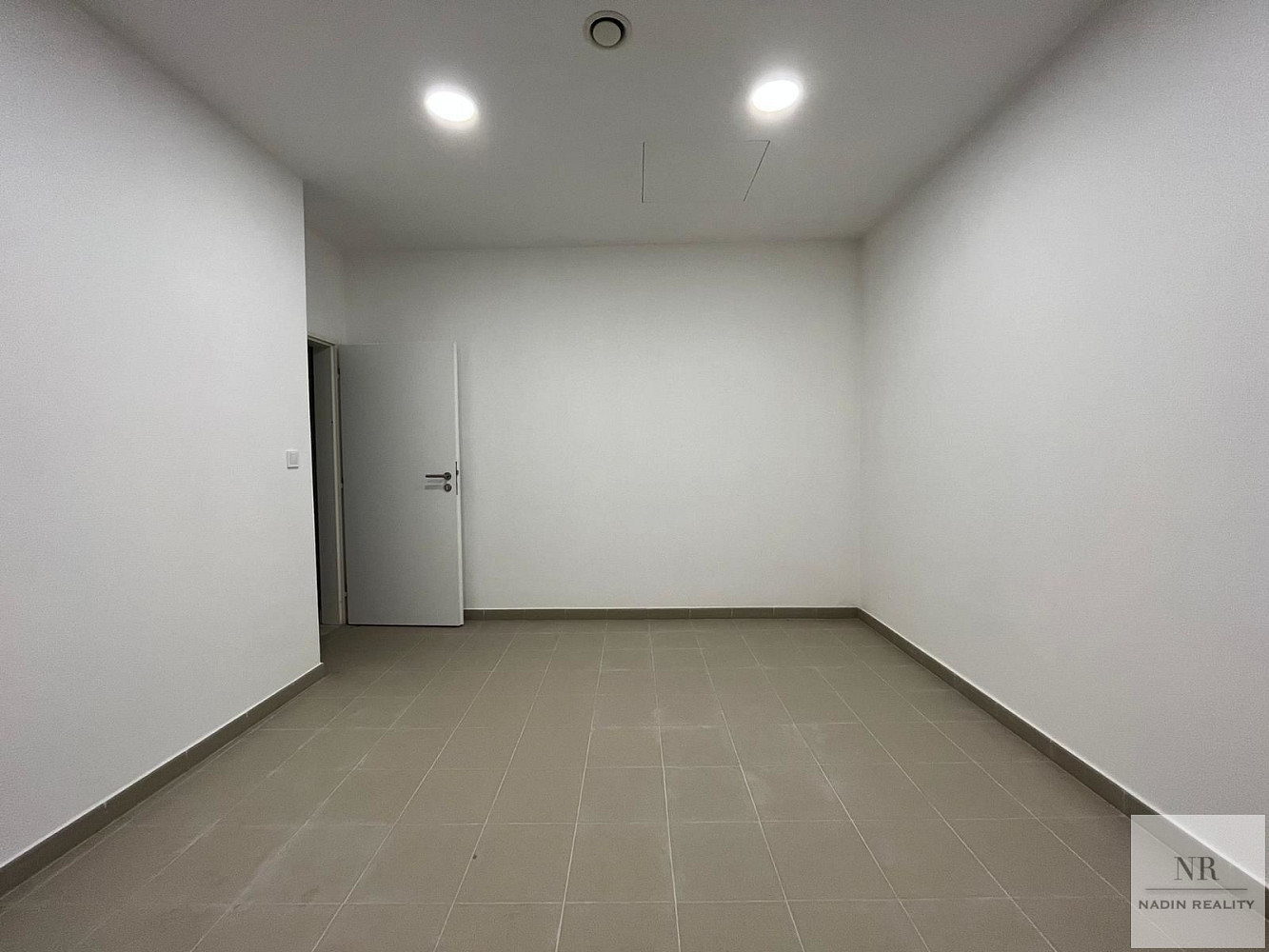 Pronájem obchodních prostor 60 m² – pohled 5