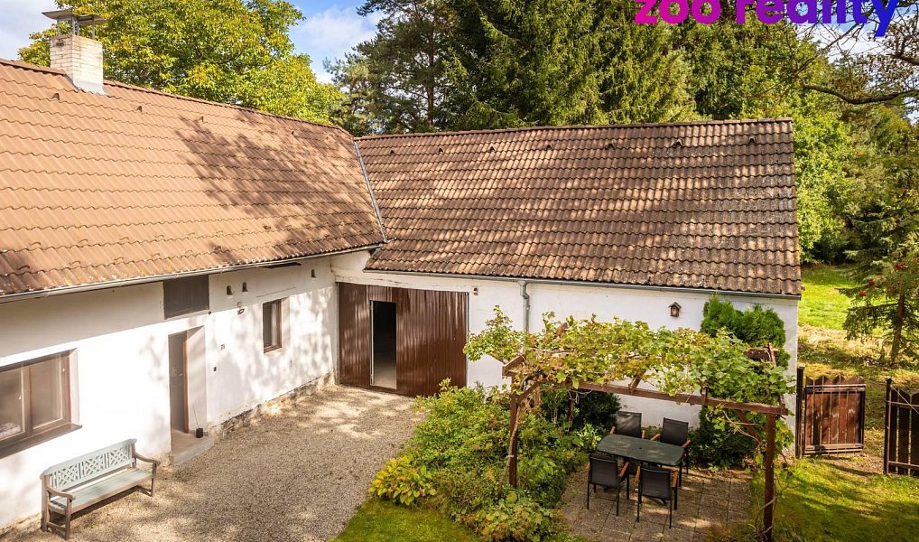 Prodej domu 234 m² s pozemkem 2 251 m², Sviny – náhled fotky 13