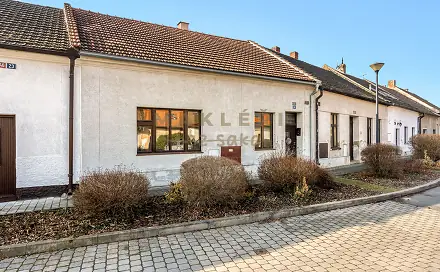 Prodej domu 135 m² s pozemkem 327 m², nám. Pod Martinem, Kostelec nad Labem, okres Mělník