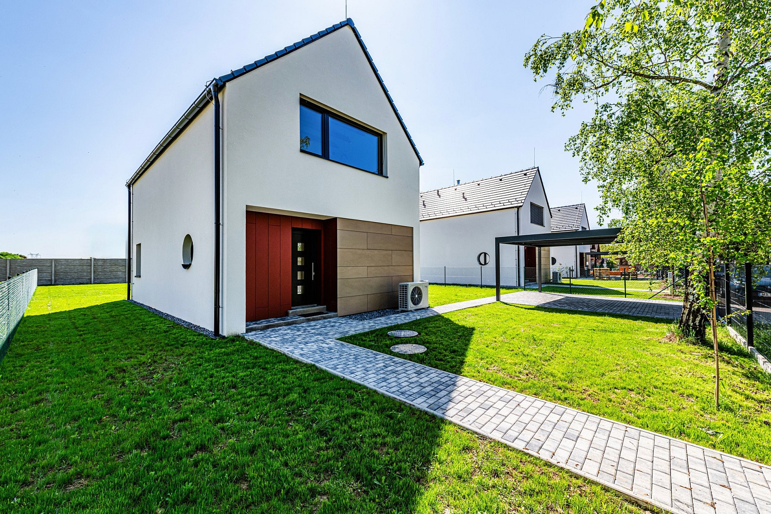 Prodej domu 118 m² s pozemkem 608 m² – pohled 2