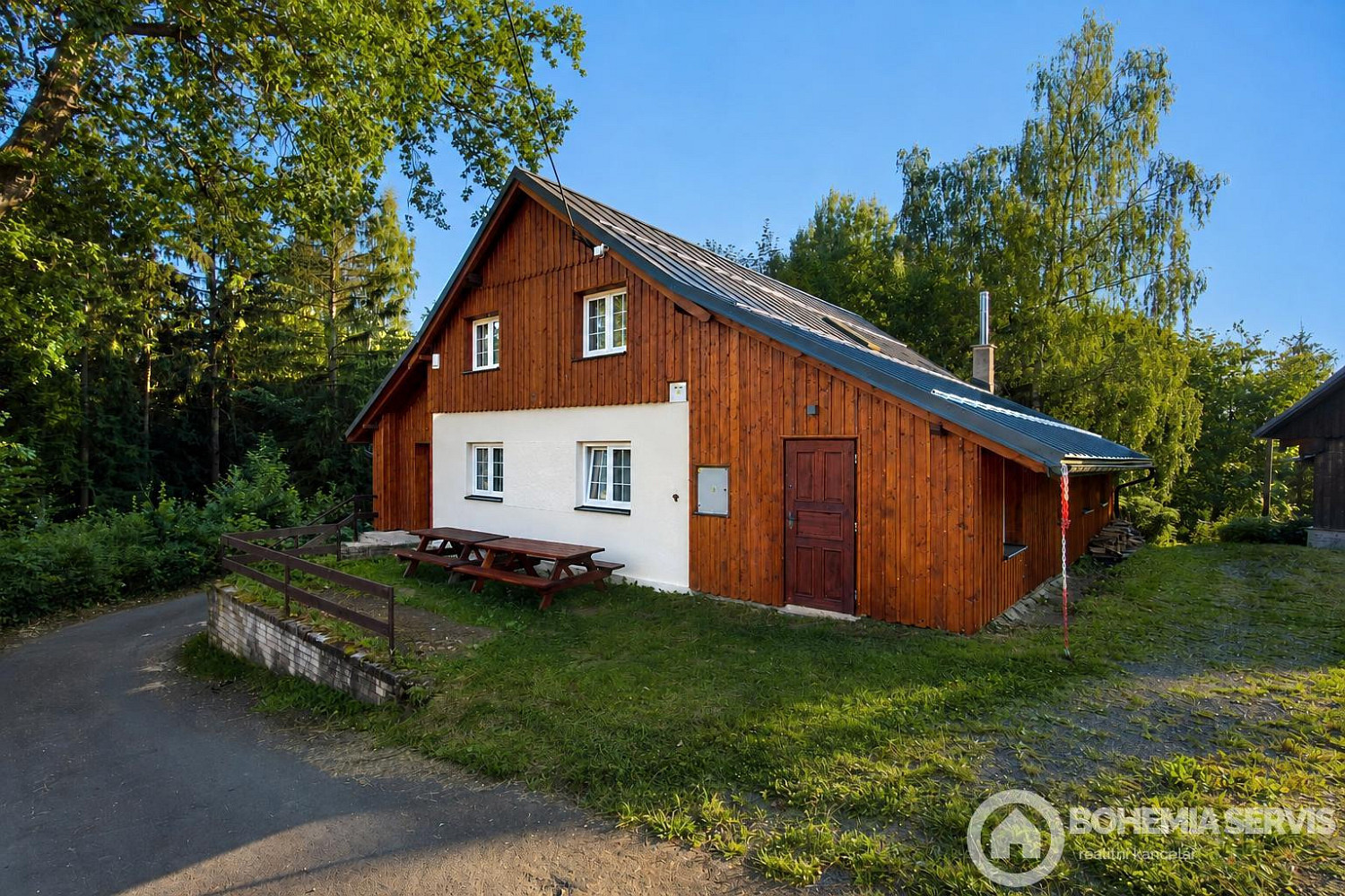 Prodej ubytovacího objektu 293 m² – fotografie 3