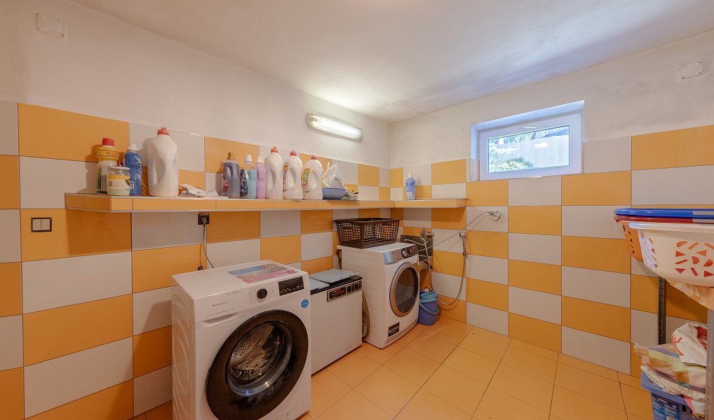 Prodej domu 214 m² s pozemkem 572 m², Lipník nad Bečvou – náhled fotky 46