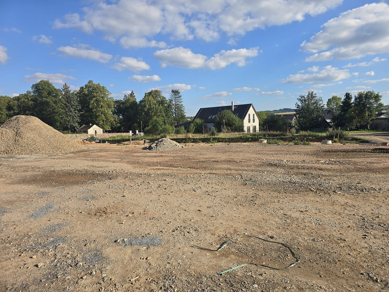 Prodej stavebního pozemku 831 m²