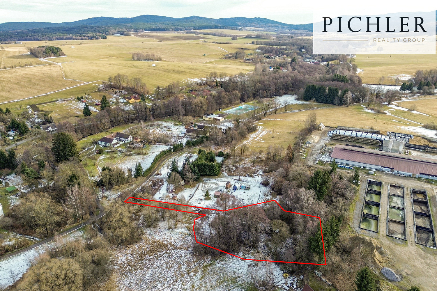 Prodej komerčního pozemku 3 500 m² – fotografie 4