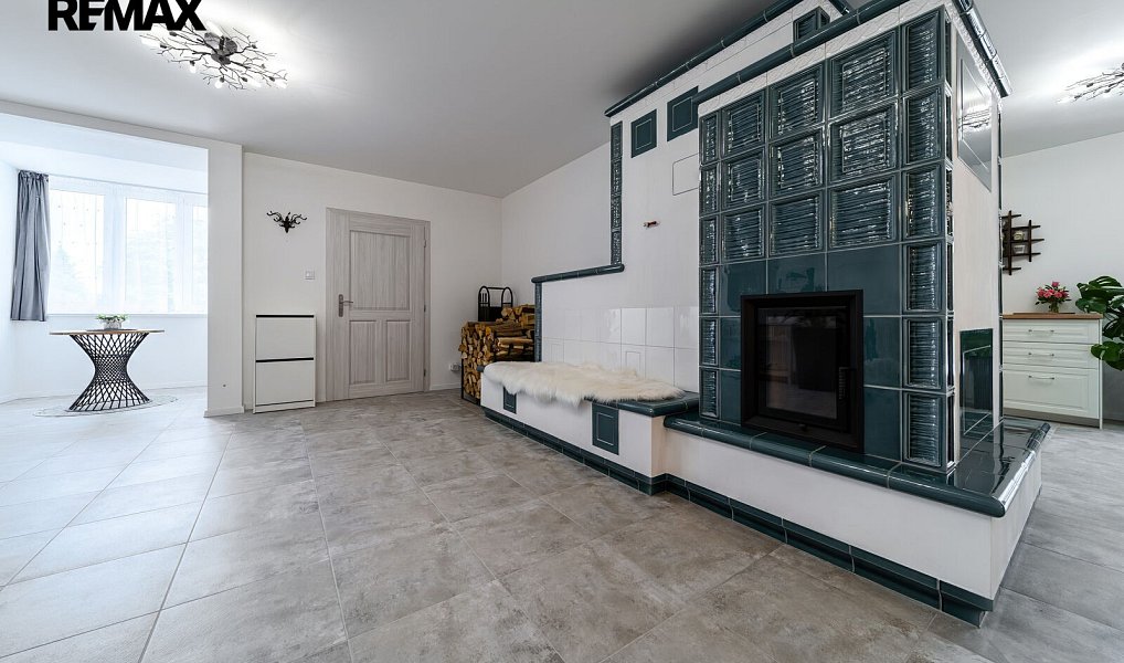 Prodej domu 428 m² s pozemkem 891 m², Chvalatice – náhled fotky 8