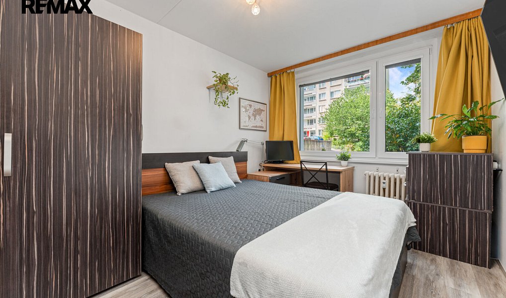 Prodej bytu 3+1 71 m², Praha – náhled fotky 2