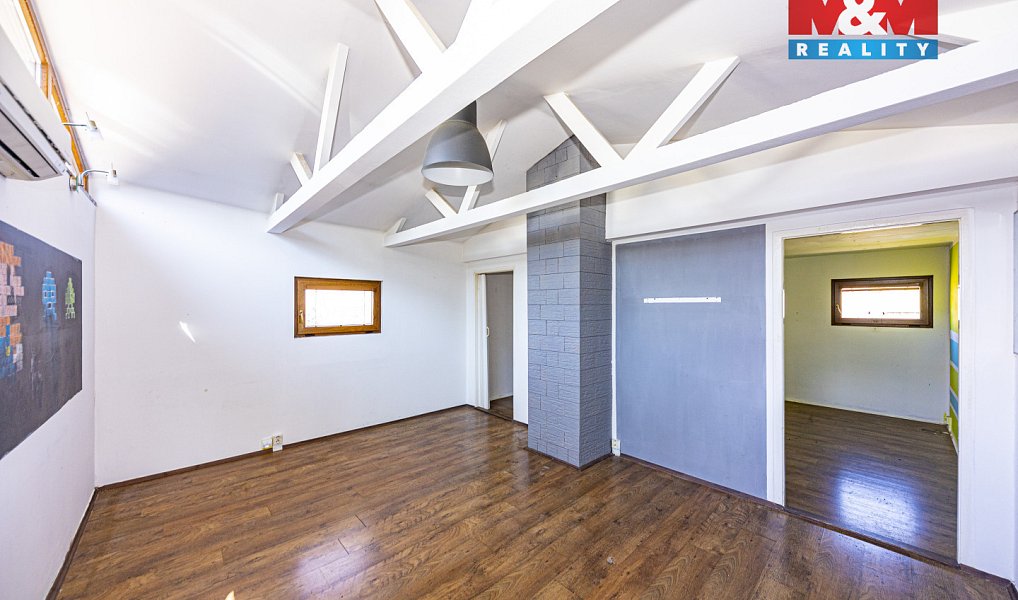 Prodej domu 170 m² s pozemkem 1 774 m², Lošany – náhled fotky 3