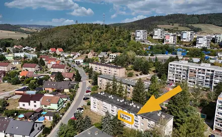 Prodej bytu 3+1 56 m², Pod Hájem, Králův Dvůr, okres Beroun